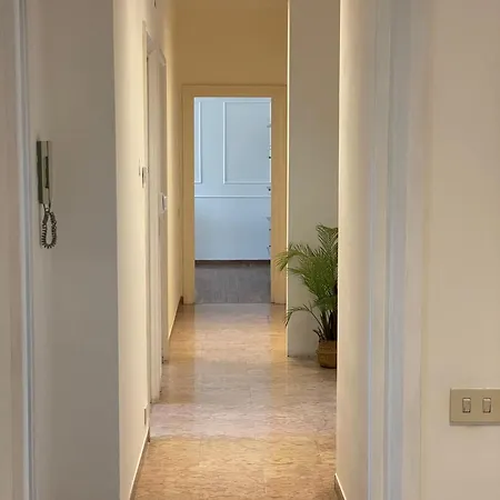 'il Duomo' Nel Centro Di * Frascati